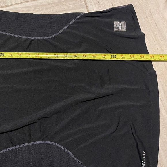 Nike Pro Combat Black Fitted Medium Short Sleeve Shirt - Picture 8 of 9